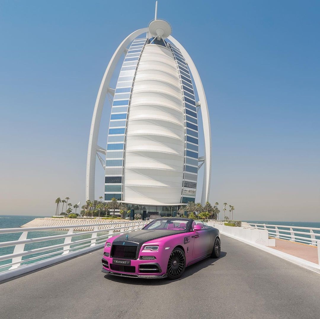 Mansory’s Pink Rolls-Royce Dawn Lights Up Dubai