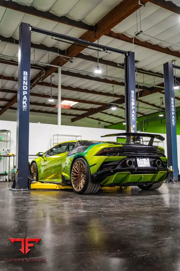 1016 LAMBORGHINI HURACAN EVO RWD CARBON PARTS