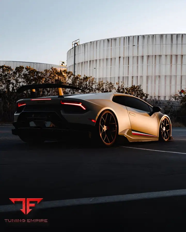 1016 LAMBORGHINI HURACAN PERFORMATE CARBON PARTS