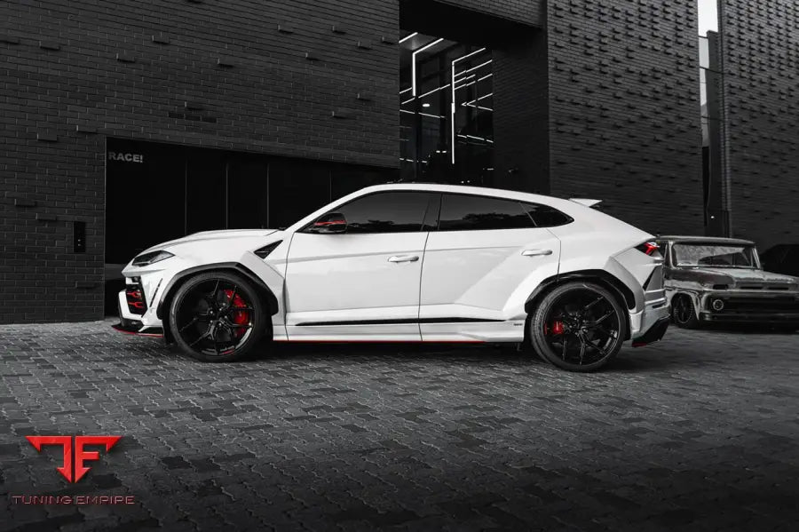 1016 LAMBORGHINI URUS CARBON PARTS