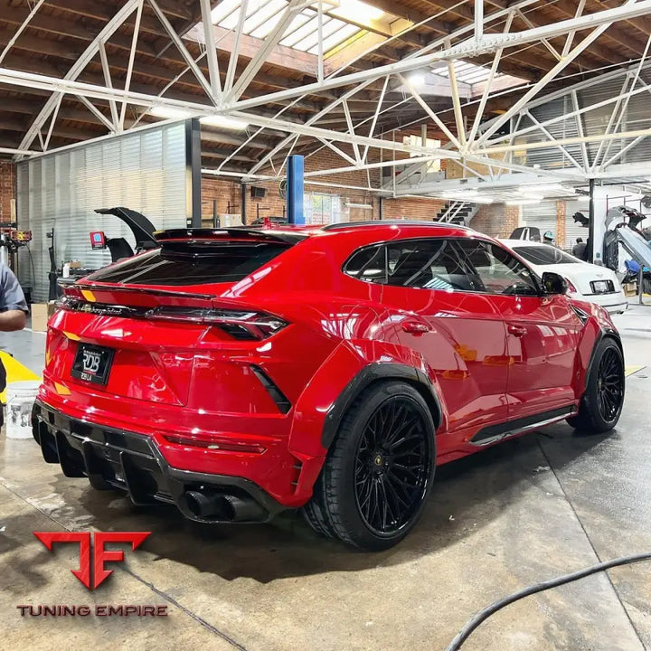1016 LAMBORGHINI URUS CARBON PARTS + WIDE BODY KIT