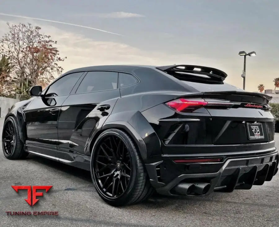 1016 LAMBORGHINI URUS CARBON PARTS + WIDE BODY KIT