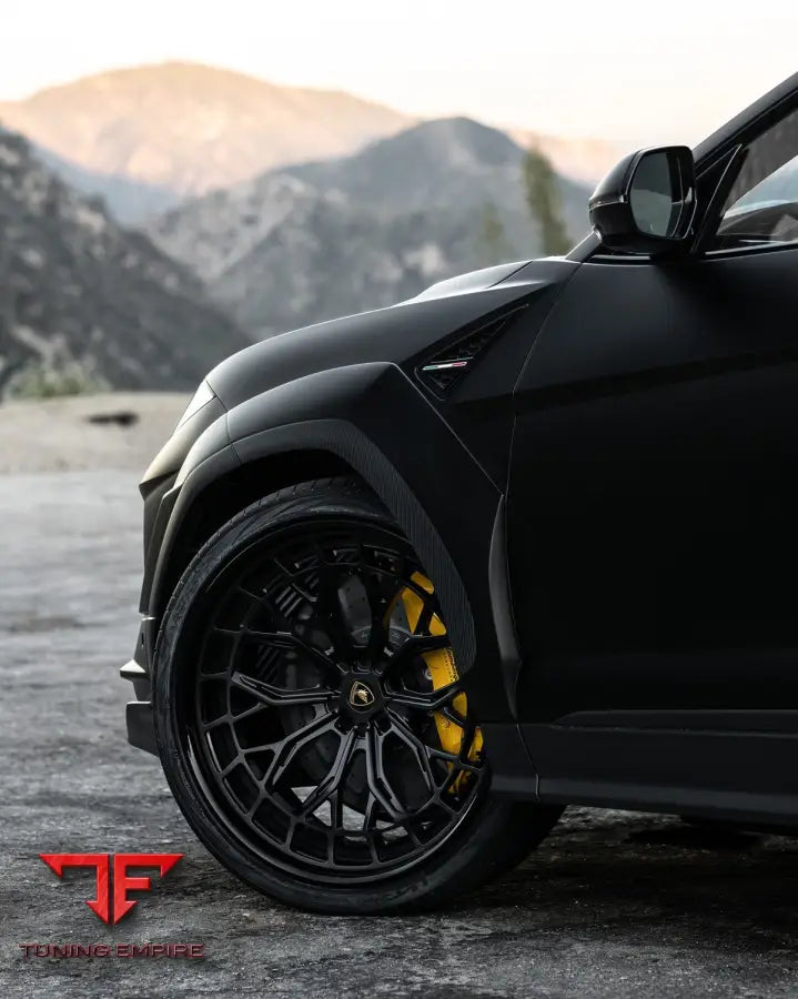 1016 LAMBORGHINI URUS PERFORMANTE CARBON PARTS + WIDE BODY KIT