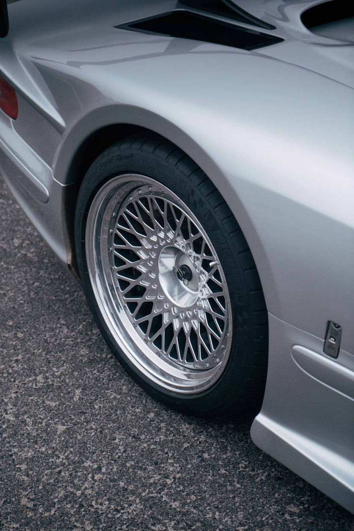 MERCEDES BENZ AMG GTR FORGED WHEELS AND EXHAUST SYSTEM