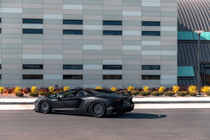 LAMBORGHINI AVENTADOR SV FORGED WHEELS AND EXHAUST SYSTEM