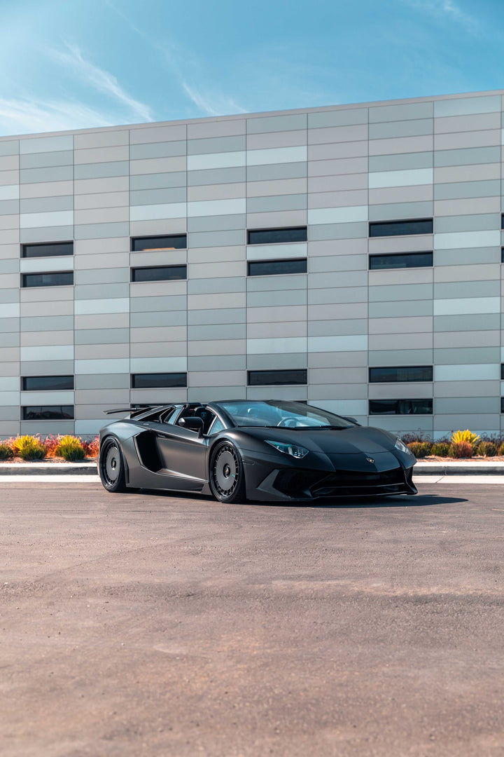 LAMBORGHINI AVENTADOR SV FORGED WHEELS AND EXHAUST SYSTEM