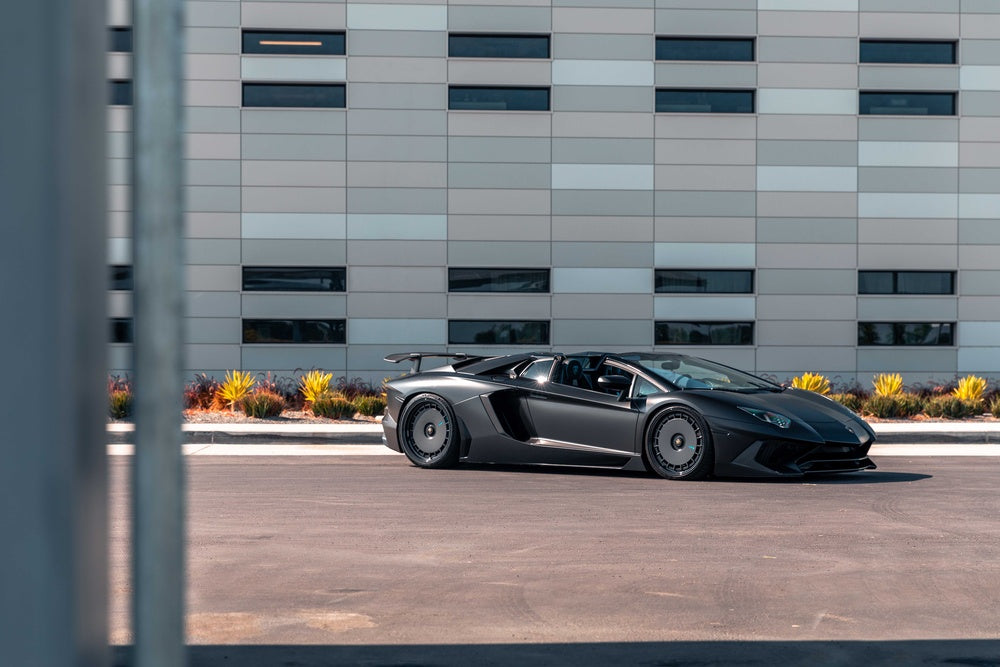 LAMBORGHINI AVENTADOR SV FORGED WHEELS AND EXHAUST SYSTEM