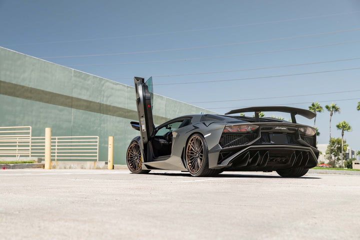LAMBORGHINI AVENTADOR SV FORGED WHEELS AND EXHAUST SYSTEM