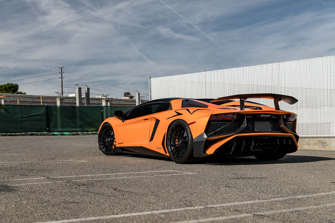 LAMBORGHINI AVENTADOR SV FORGED WHEELS AND EXHAUST SYSTEM