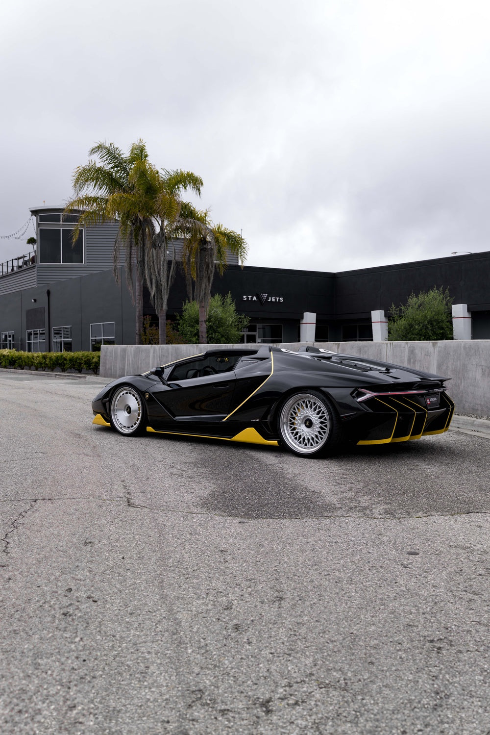 LAMBORGHINI URUS CENTENARIO WHEELS AND EXHAUST SYSTEM