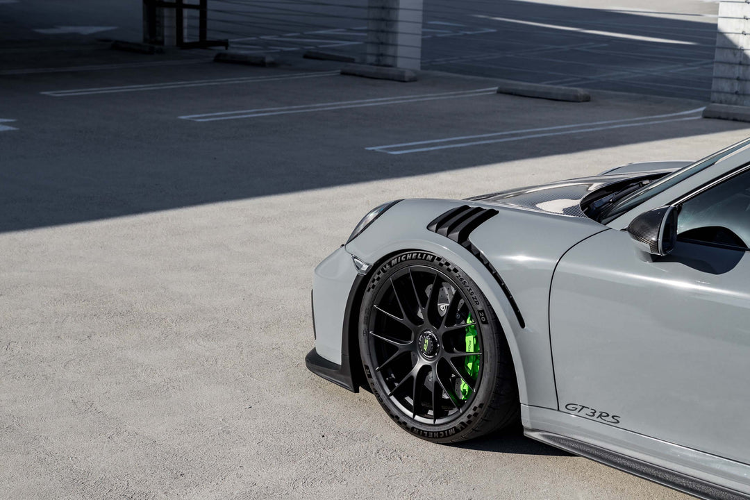 PORSCHE GT3RS FORGED WHEELS AND EXHAUST SYSTEM