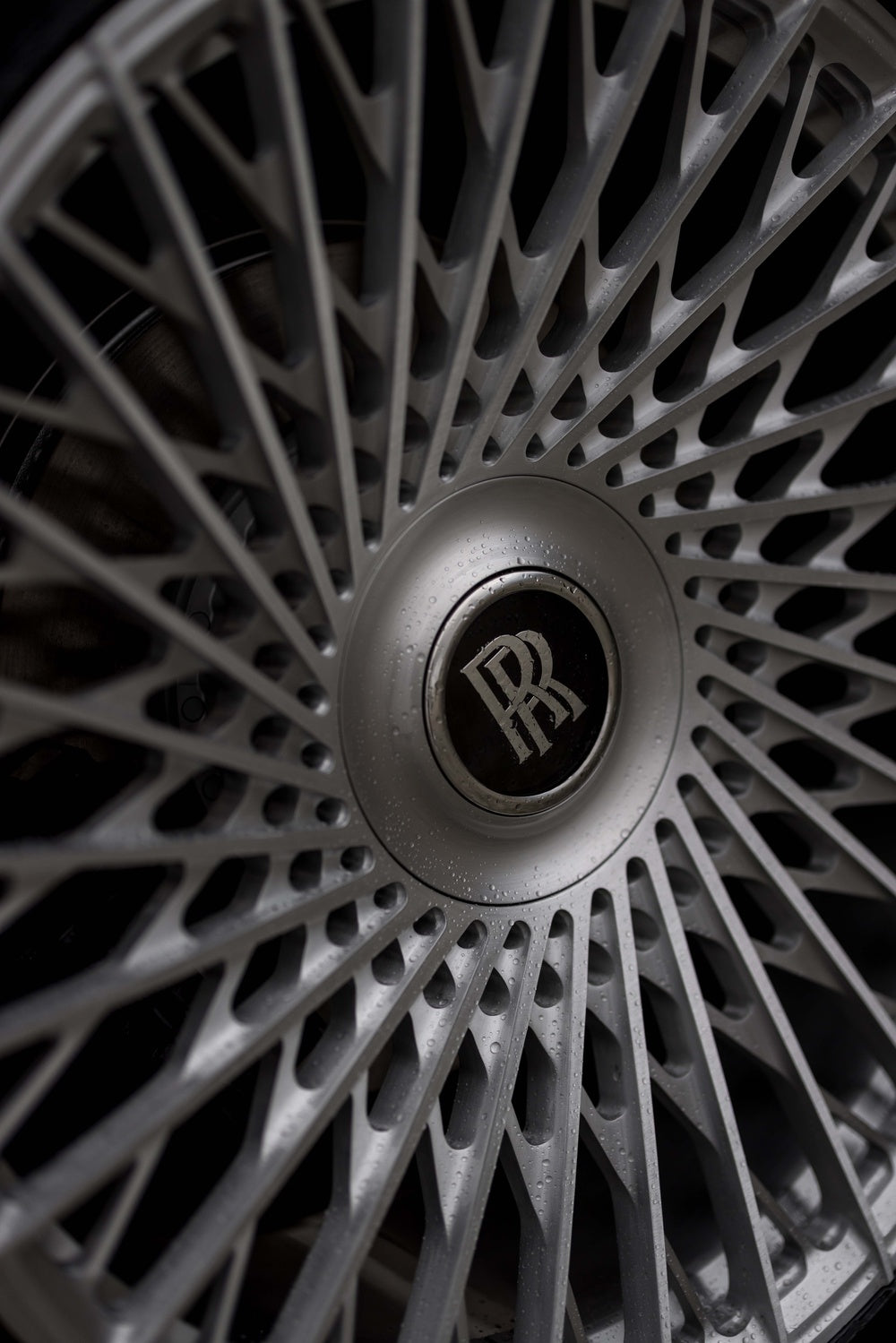 ROLLS ROYCE SPECTRE FORGED WHEELS AND EXHAUST SYSTEM