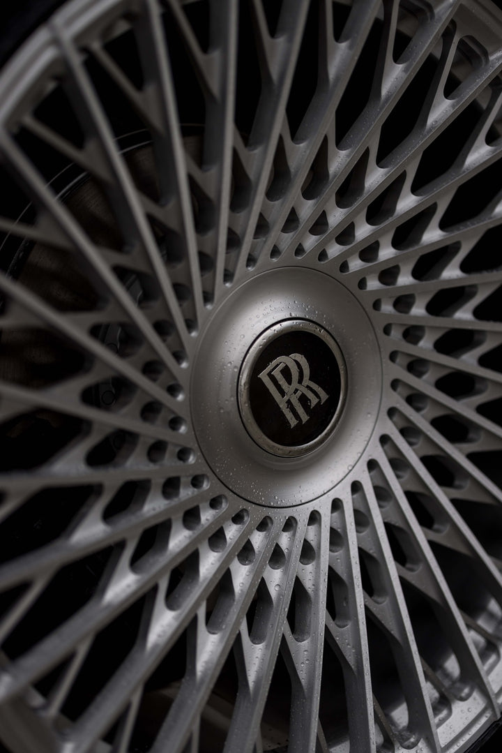 ROLLS ROYCE SPECTRE FORGED WHEELS AND EXHAUST SYSTEM