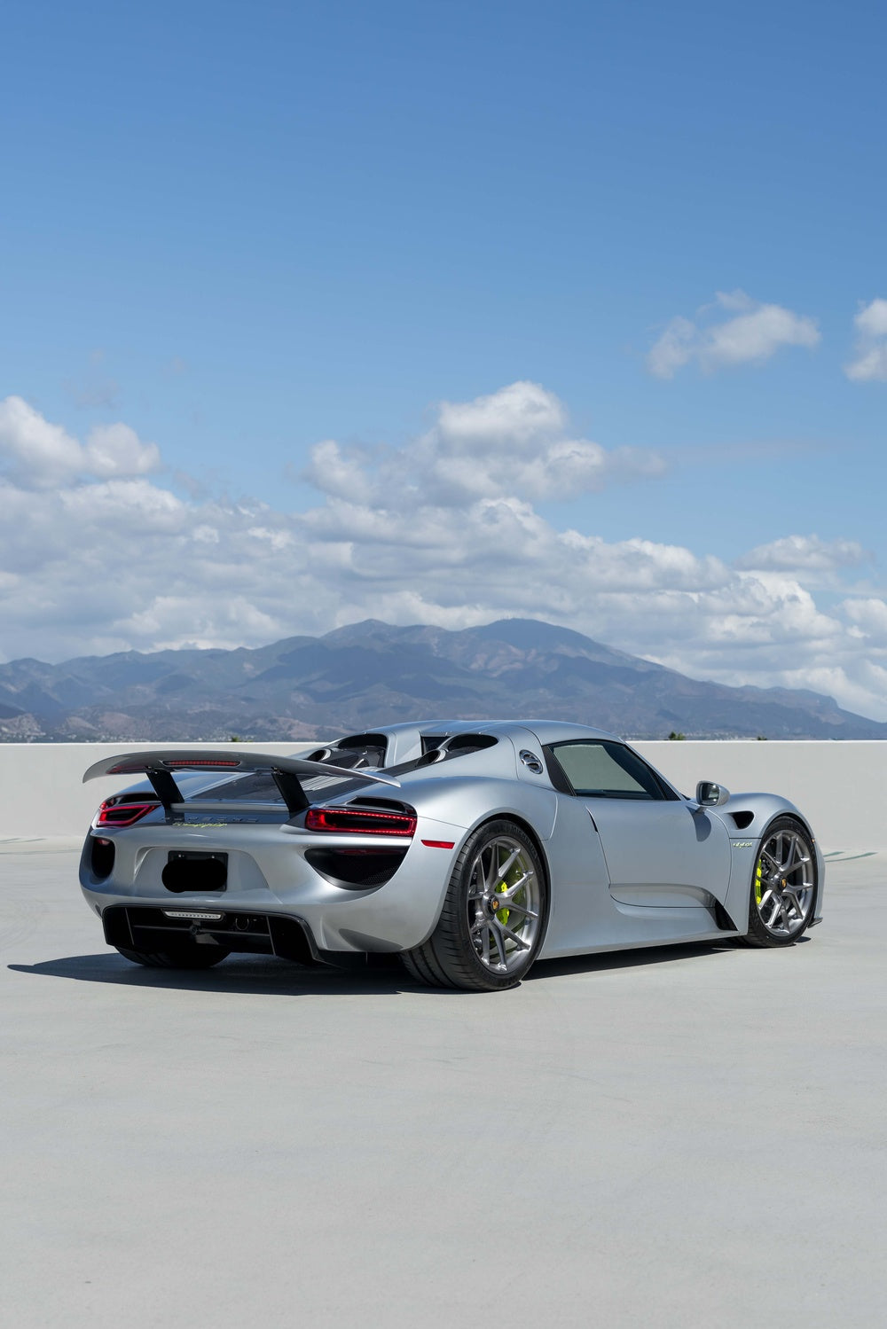 PORSCHE 918 FORGED WHEELS AND EXHAUST SYSTEM
