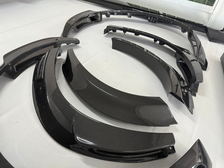 FERRARI PUROSANGUE OEM STYLE CARBON FIBER BODY KIT