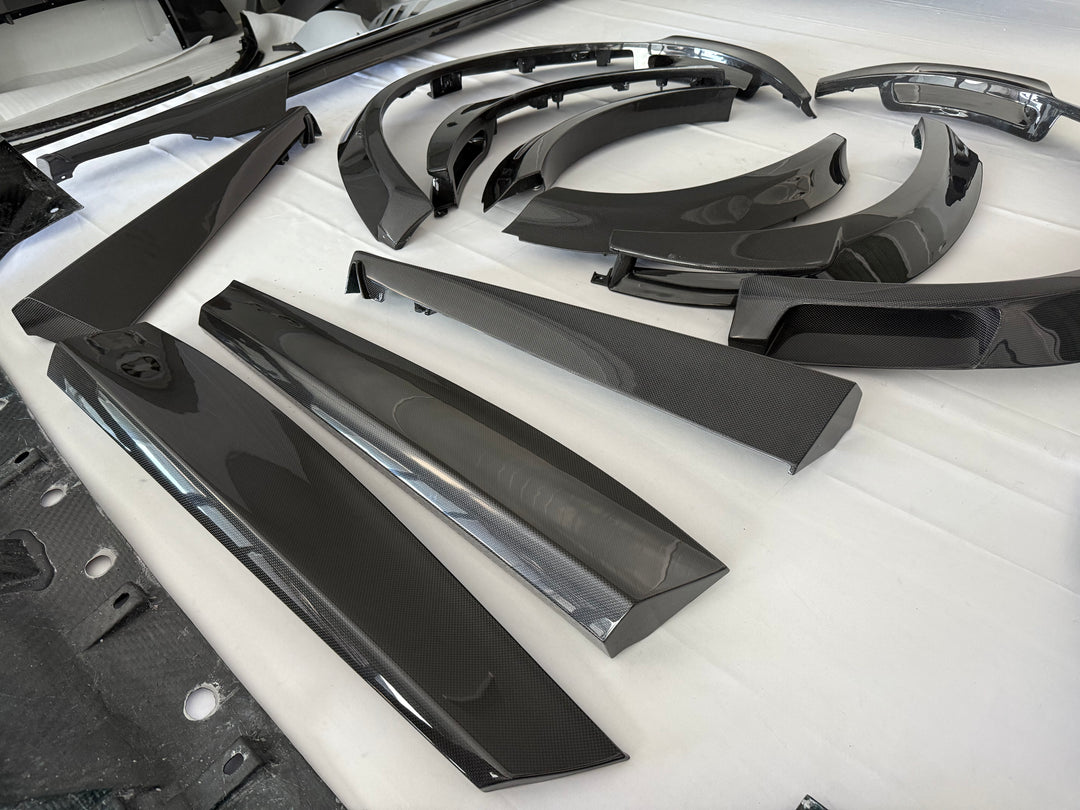 FERRARI PUROSANGUE OEM STYLE CARBON FIBER BODY KIT