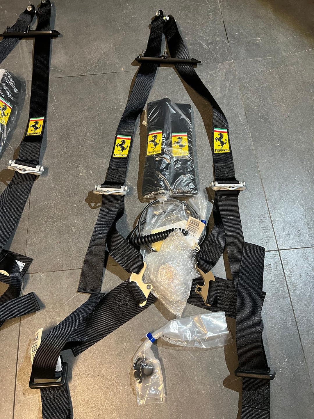 Ferrari 296 racing harness with quick-release buckle