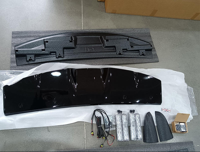 LAND ROVER DEFENDER FRONT LED BAR
