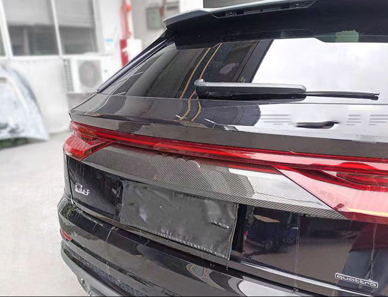 AUDI Q8 DRY CARBON FIBER MIRROR COVERS AND BODY TRIM REAR