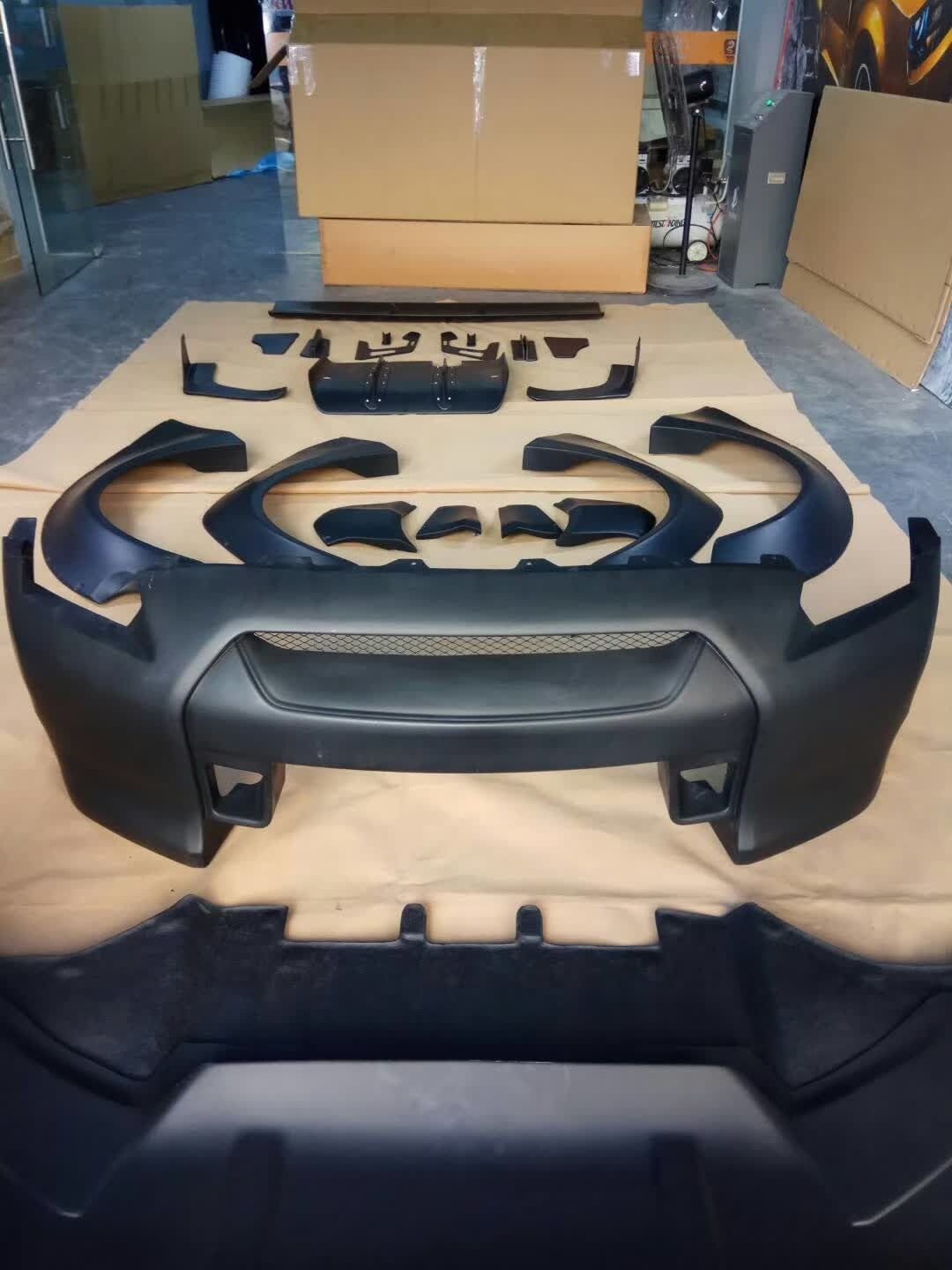 NISSAN GT-R WIDEBODY KIT