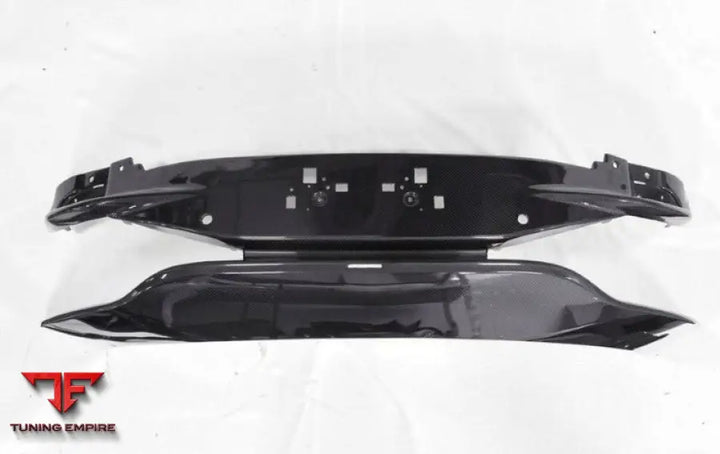 ASTON MARTIN DB11 CARBON FIBER BODY KIT 2016-2023Y