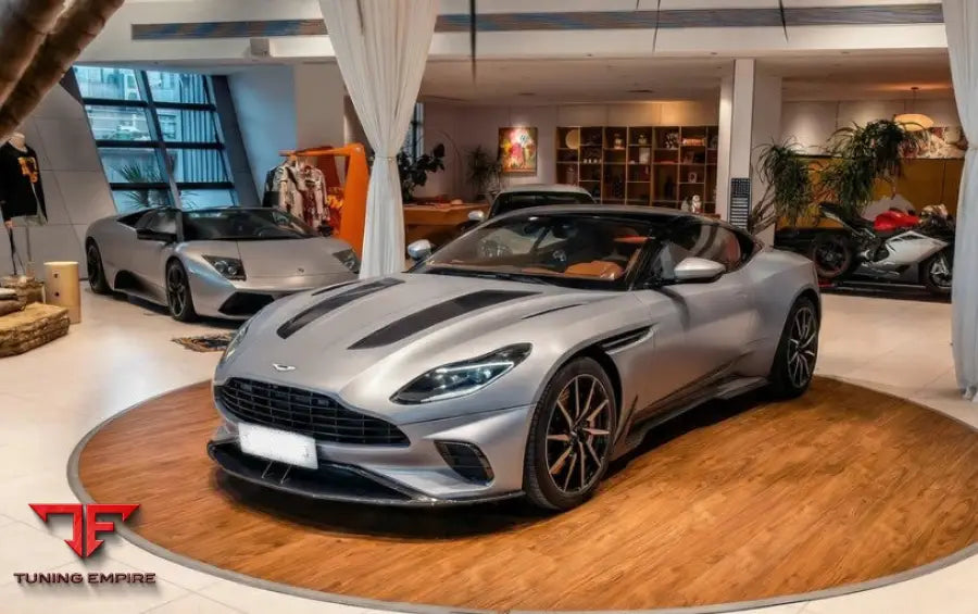 ASTON MARTIN DB11 CARBON FIBER BODY KIT 2016-2023Y