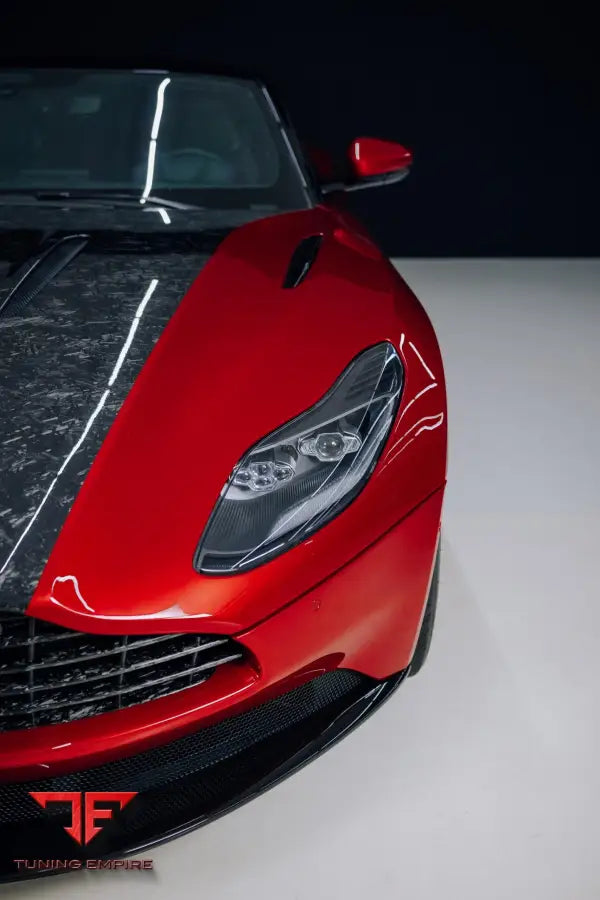 ASTON MARTIN DB11 CARBON FIBER BODY KIT