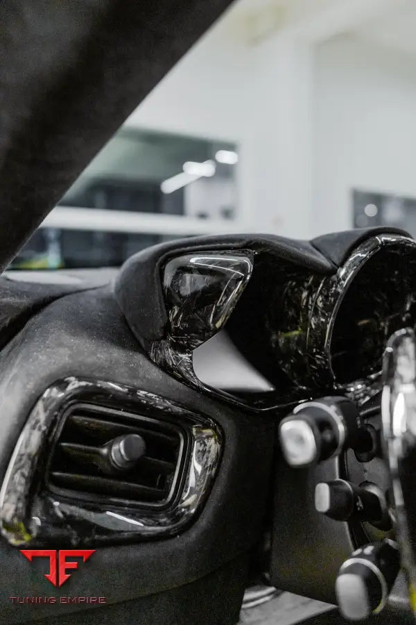 ASTON MARTIN DB11 CARBON FIBER INTERIOR KIT