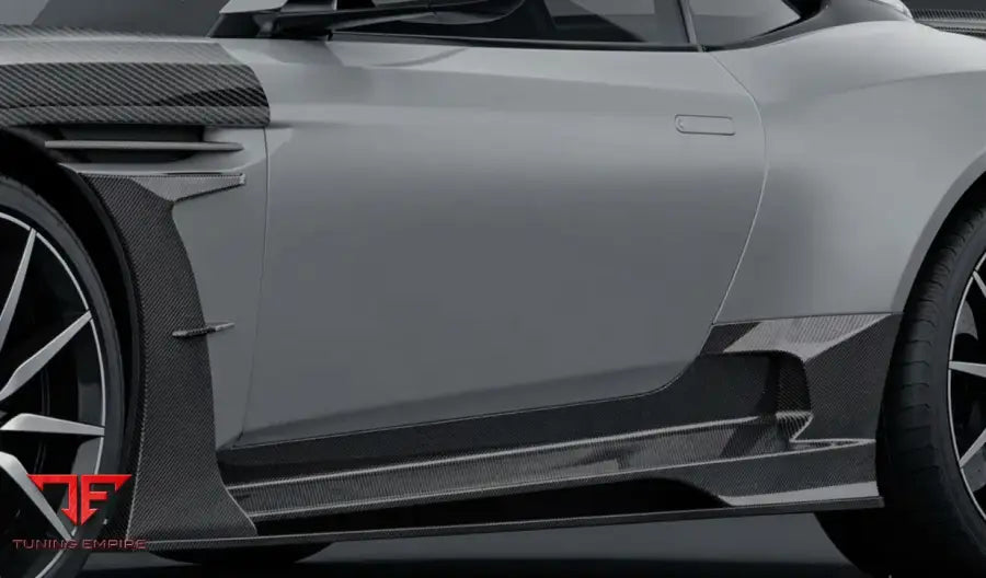 ASTON MARTIN DB11 CARBON FIBER PARTS