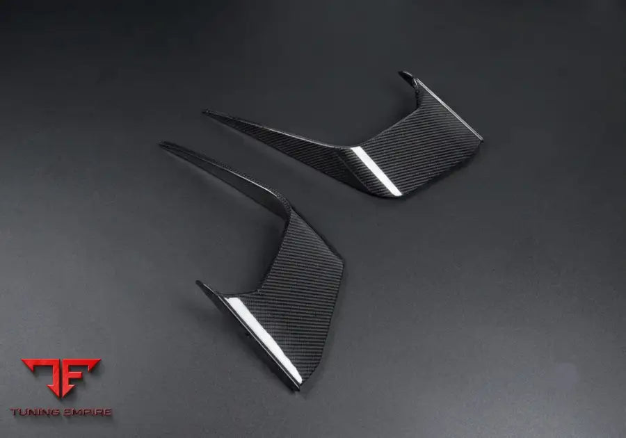 ASTON MARTIN DB11 CARBON FIBER PARTS