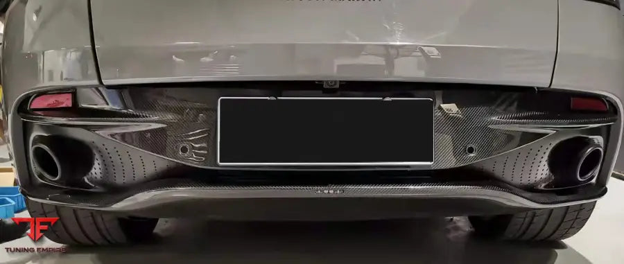 ASTON MARTIN DB11 CARBON FIBER PARTS