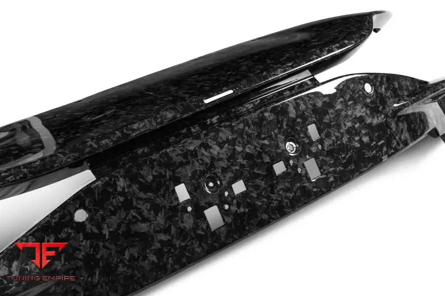 ASTON MARTIN DB11 CARBON FIBER PARTS