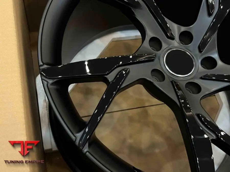 ASTON MARTIN DB11 WHEELS