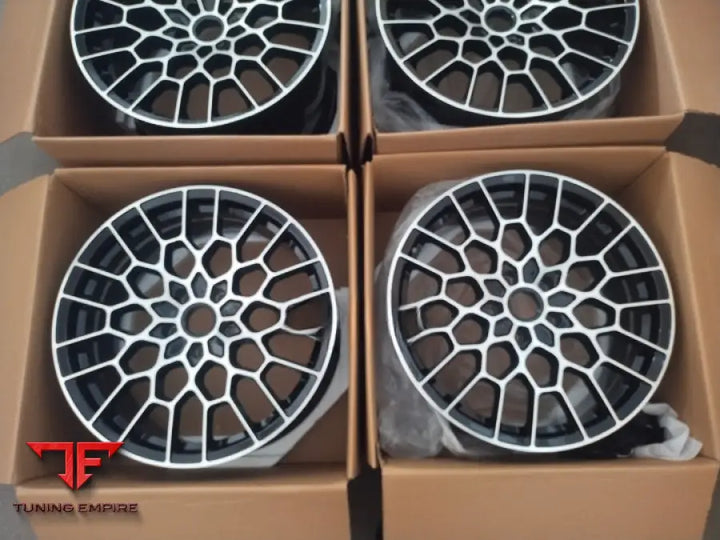 ASTON MARTIN DB9 WHEELS