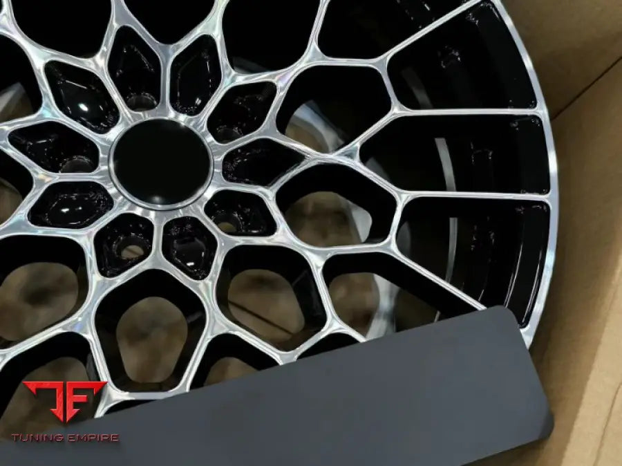 ASTON MARTIN DB9 WHEELS