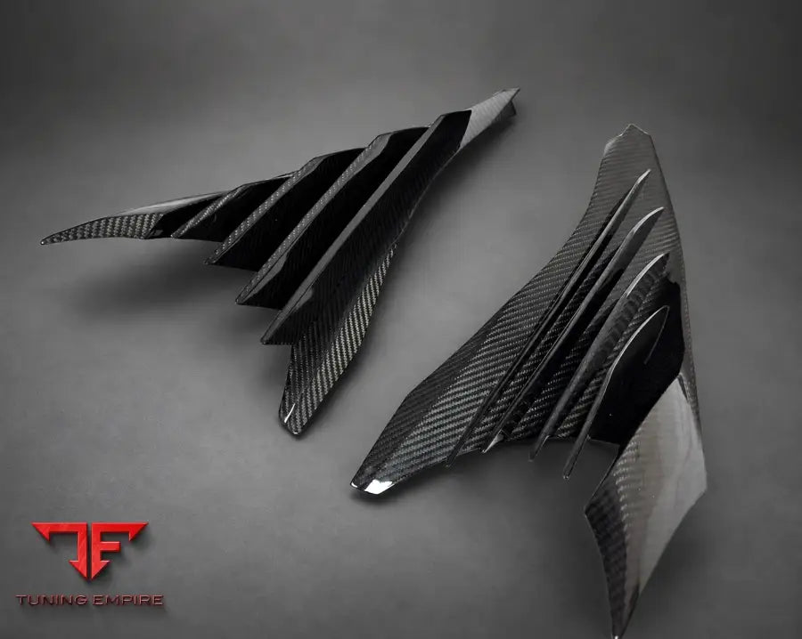 ASTON MARTIN DBS 770 CARBON FIBER BODY KIT