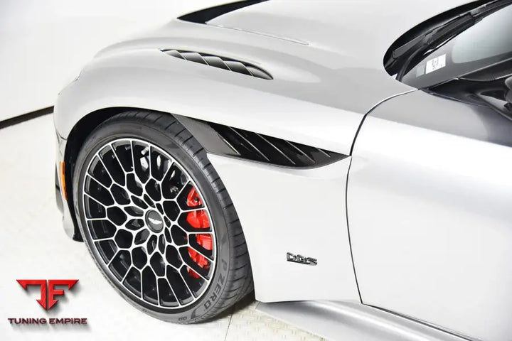ASTON MARTIN DBS 770 CARBON FIBER BODY KIT