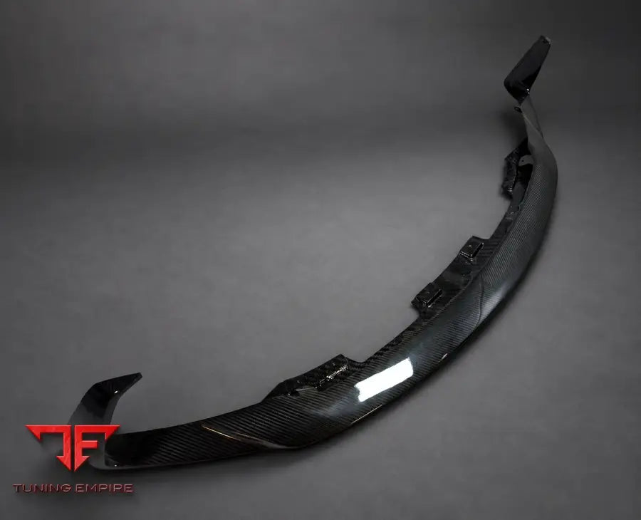 ASTON MARTIN DBS 770 CARBON FIBER BODY KIT
