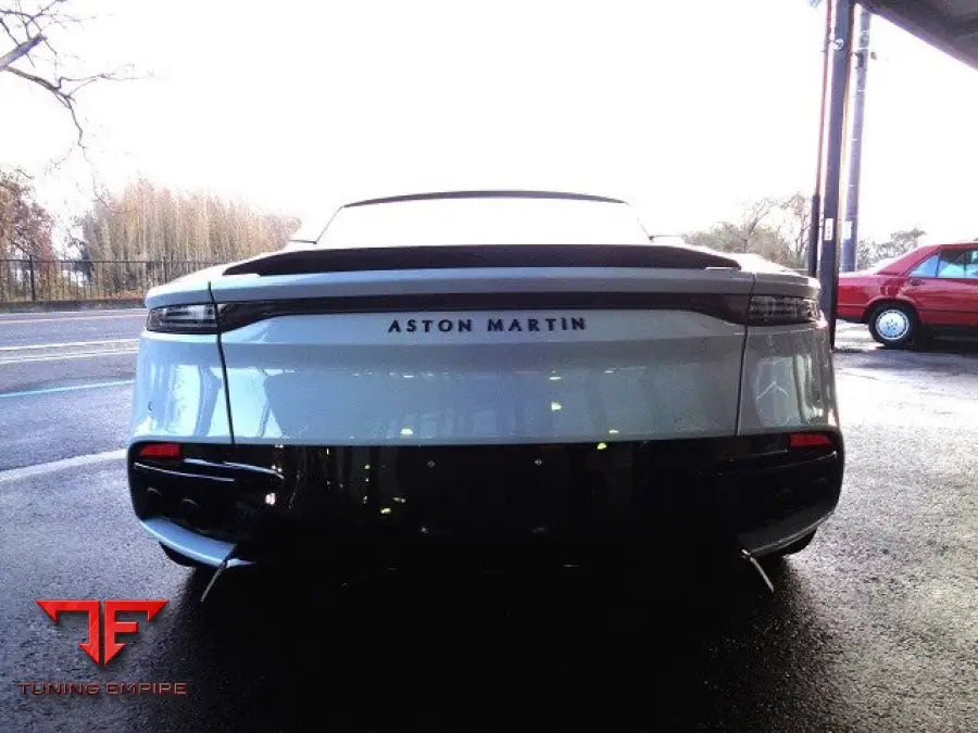 ASTON MARTIN DBS SUPERLEGGERA