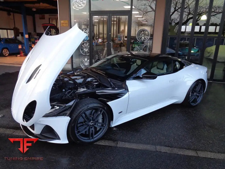 ASTON MARTIN DBS SUPERLEGGERA