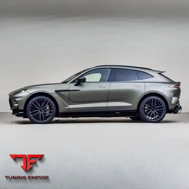 ASTON MARTIN DBX 707 DRY CARBON BODY KIT