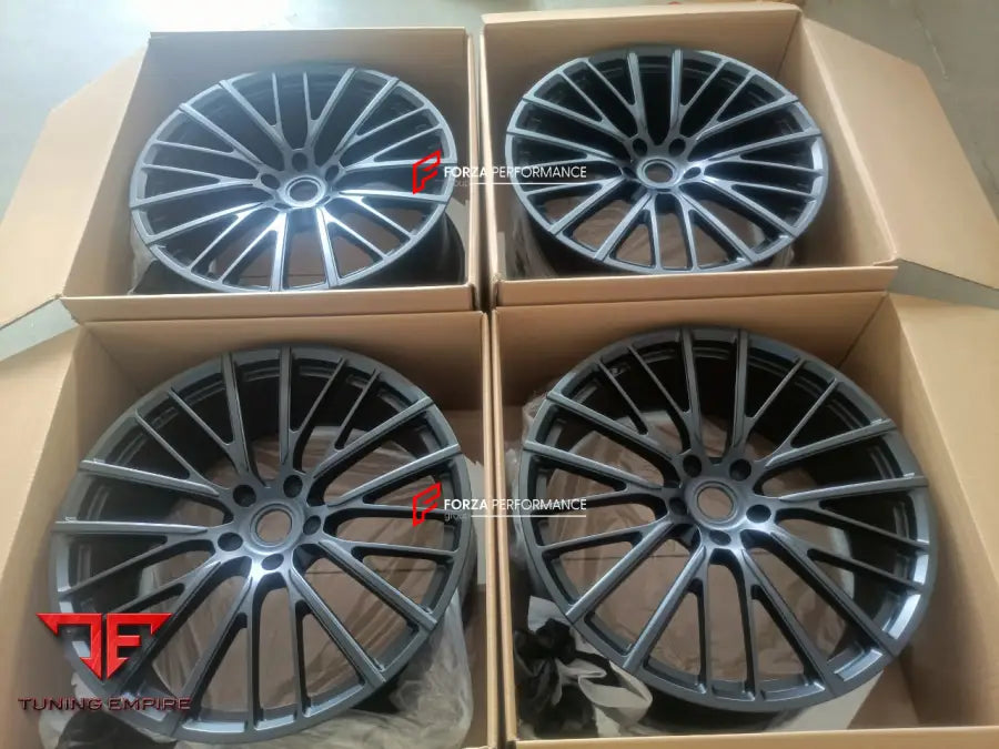 ASTON MARTIN DBX WHEELS