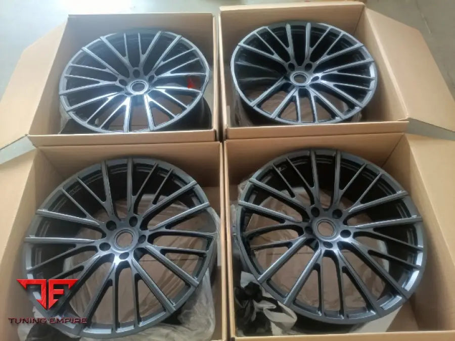 ASTON MARTIN DBX WHEELS