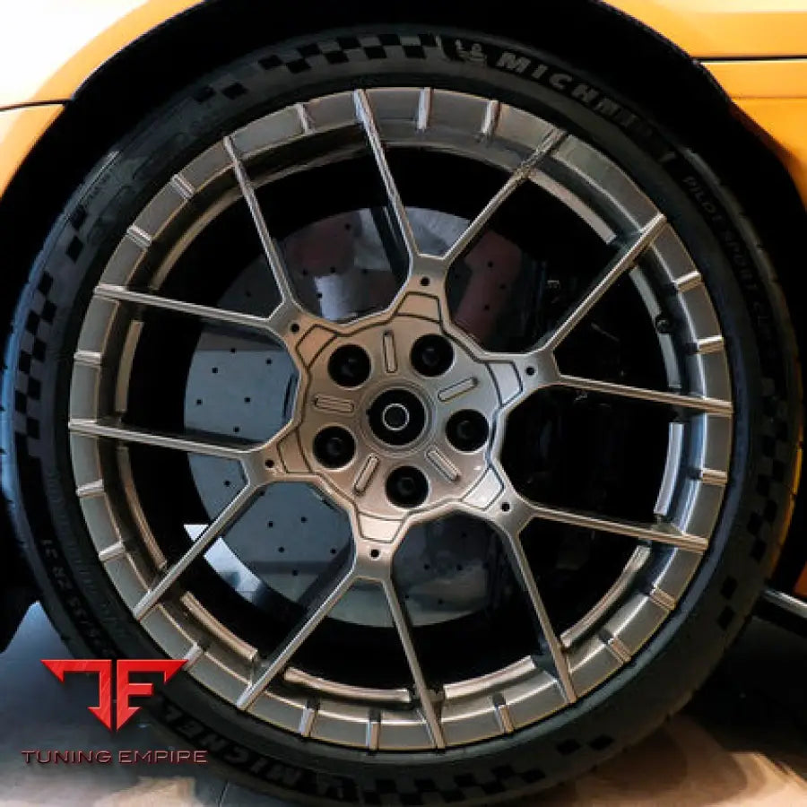 ASTON MARTIN VALIANT WHEELS