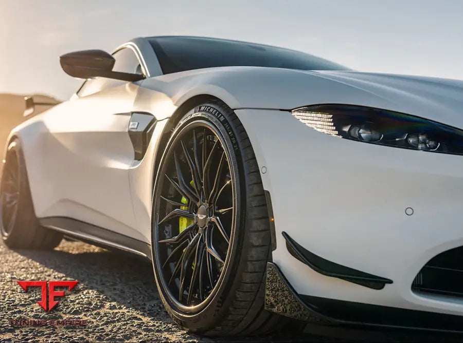 ASTON MARTIN VANTAGE AGL67 FORGED WHEELS