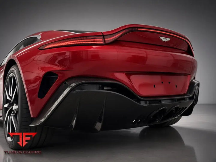 ASTON MARTIN VANTAGE DRY CARBON BODY KIT