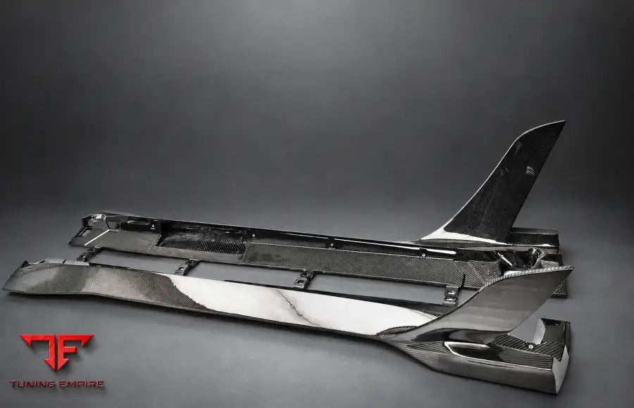 ASTON MARTIN VANTAGE DRY CARBON BODY KIT