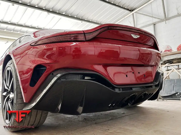 ASTON MARTIN VANTAGE DRY CARBON BODY KIT