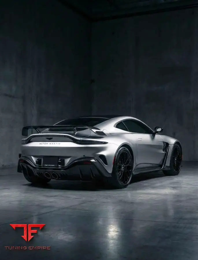 ASTON MARTIN VANTAGE DRY CARBON BODY KIT