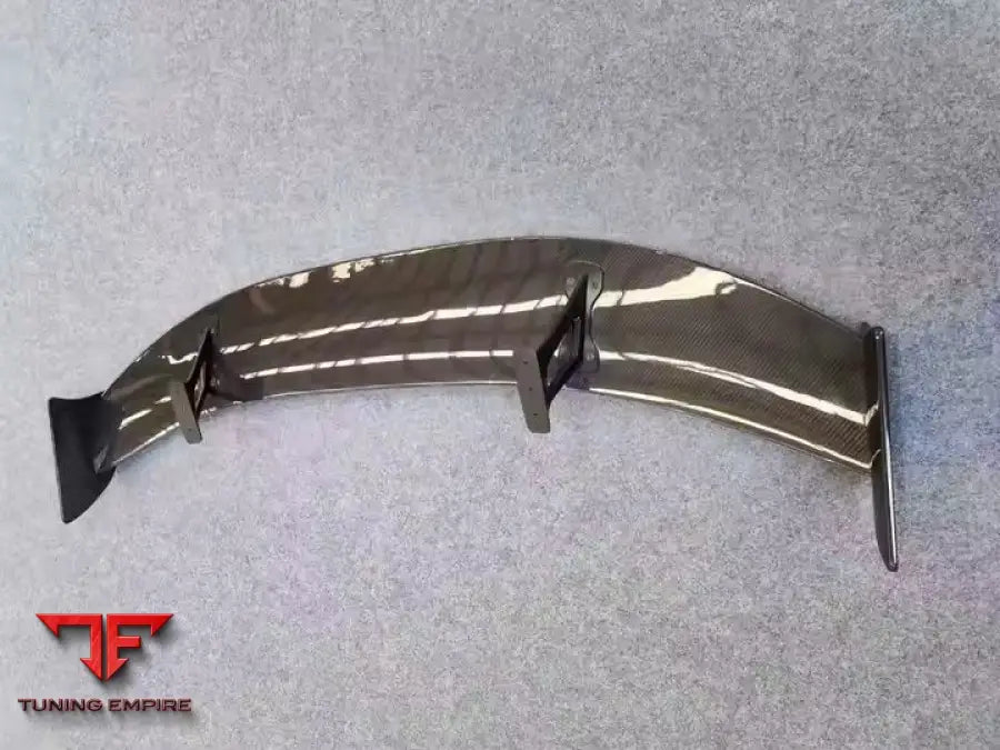 ASTON MARTIN VANTAGE F1 CARBON FIBER BODY KIT